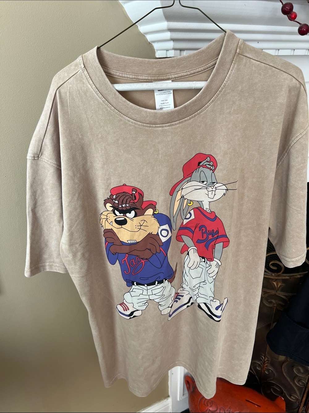 NWT Warner Bros. Beige Graphic Tee with Bugs Bunny & Taz Looney Tunes